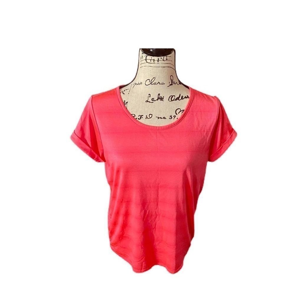 Women's activewear top/ shirt